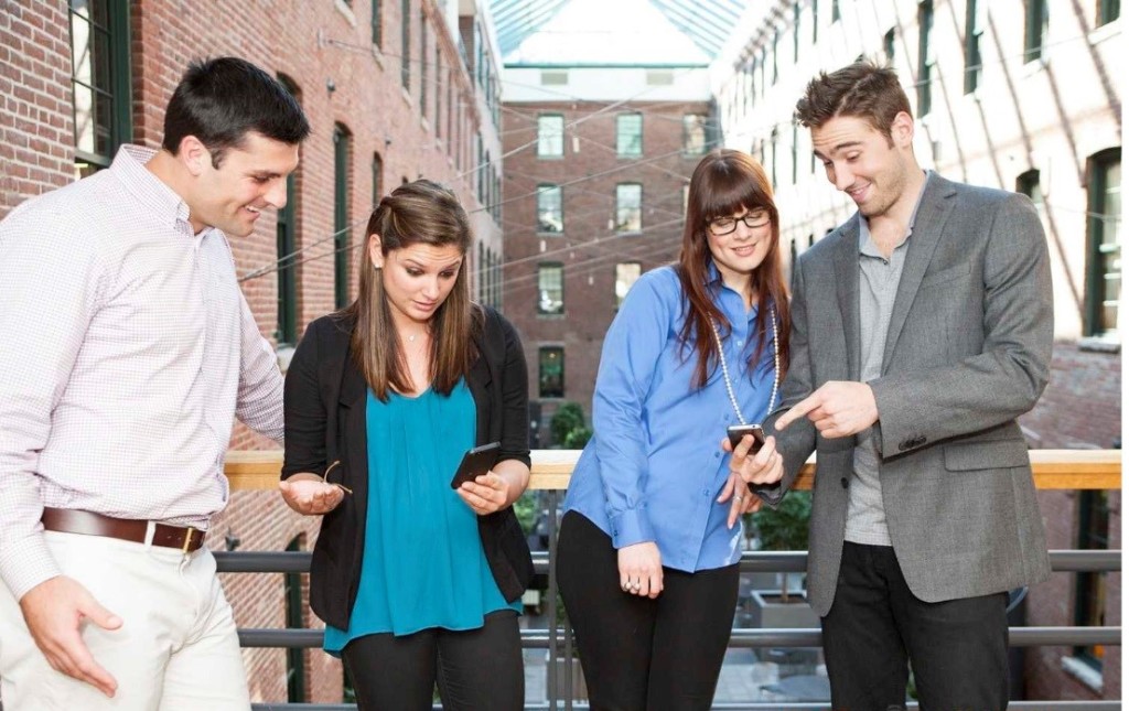 manage dysfunctional team at work